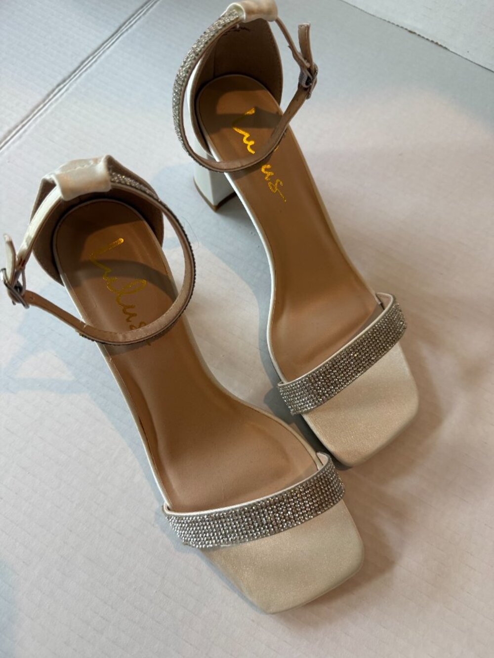 Lulus Vanay Ivory Satin Rhinestone Ankle Strap Heels Size 8.5 Wedding Bridal